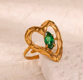 the green gem ring 